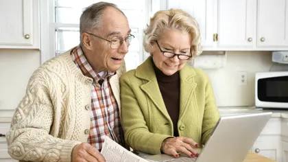 Cum se comportă persoanele de peste 55 de ani în mediul online și de ce sunt în pericol