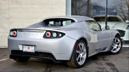 Acest prototip Tesla te-ar putea costa o mică avere