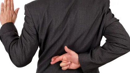 Minciunile mici ne fac să spunem minciuni și mai mari fără să clipim