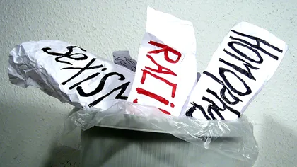 Facebook are o problemă gravă cu rasismul