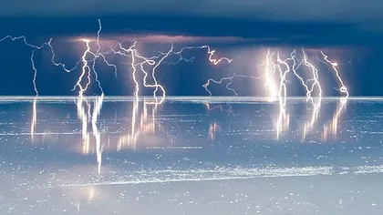 Oamenii de știință au descoperit cum apa conduce electricitatea