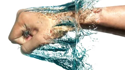 De ce nu ”te scurgi” prin piele: cercetătorii au găsit explicația