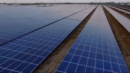 Indienii au construit cea mai mare centrală solară din lume