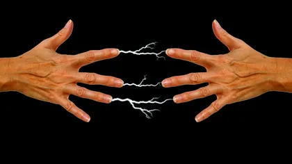 Cât de puternică este electricitatea statică