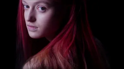 Această vopsea de păr își schimbă culoarea în funcție de temperatură