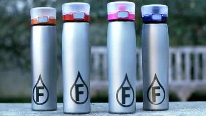 Sticla inteligentă poate schimba modul în care percepem gustul apei [VIDEO]