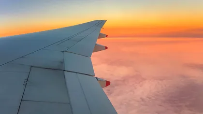 Acești nori misterioși, încărcați cu radiații, pot crește riscul călătoriilor cu avionul