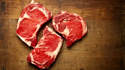 Cercetătorii pot transforma celulele stem în carne, ca noi să nu mai ucidem animalele