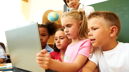 Această platformă românească îi face pe elevi să nu mai chiulească