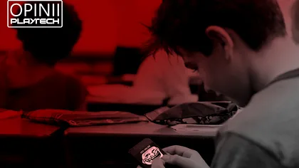 Cine cui fură căciula? Dexonline versus elevii cu telefonul pe genunchi