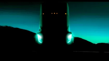 Camionul electric Tesla se conduce la fel de ușor ca o mașină sport