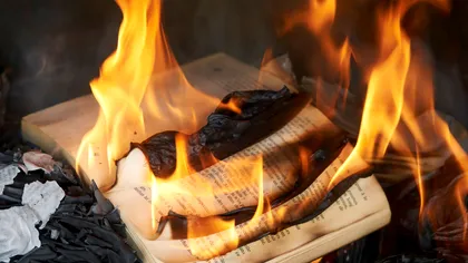 Fahrenheit 451, un alt roman popular va fi transpus într-un film distopic de HBO