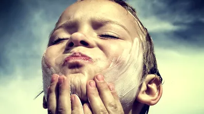 Cum îți protejează crema de soare pielea de atacul nemilos al soarelui