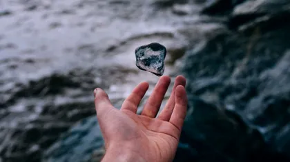 Lumina lichidă devine mai accesibilă ca oricând și promite să transforme tehnologia