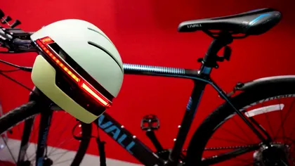 Livall BH51, o nouă cască de biciclist te face să simți ca Robocop