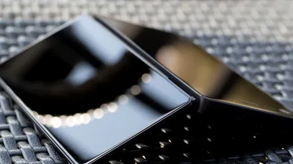 ZTE Axon M ar putea fi primul telefon pliabil de pe piață