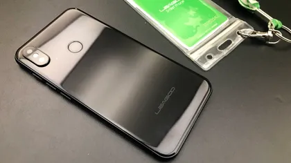 Prima clonă de iPhone X cu Android arată impecabil