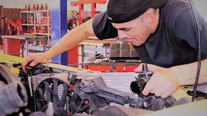 Cinci fraze care îți arată dacă mecanicul mașinii tale e profesionist sau nu