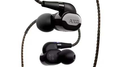 AKG îți vinde căști in-ear de studio la un preț fabulos