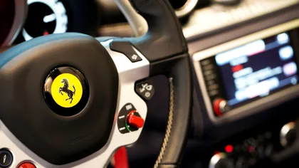 Motivul pentru care Ferrari dă în judecată un client care și-a pozat mașina pe Instagram