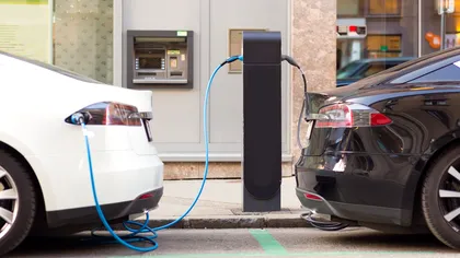 Cât vor investi giganții industriei auto în mașini electrice