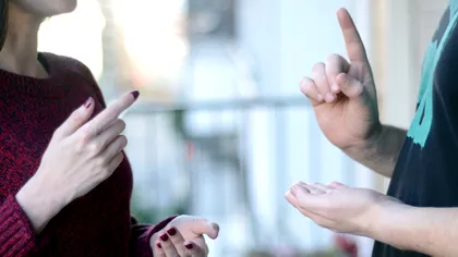 Prima aplicație din România care te învață limbajul semnelor