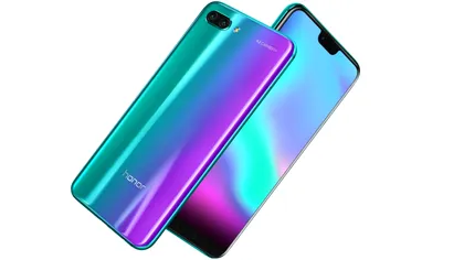 Honor 10 e un Huawei P20 care costă mai puțin și e la fel de bun
