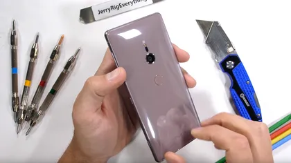 Sony Xperia XZ2 trece cu brio printr-un test agresiv de rezistență