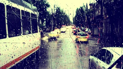 Cod galben de ploi și furtună în București: cât durează avertizarea meteorologilor