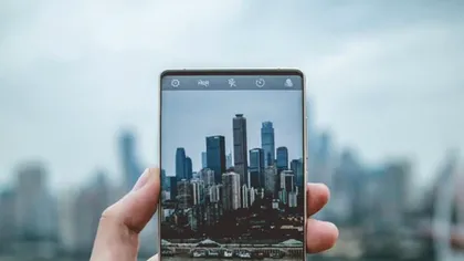 Cel mai nou telefon ZTE e o dovadă că nu toți chinezii copiază
