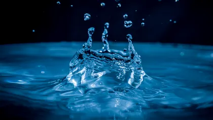 Cât de ciudat se comportă apa la presiuni și temperaturi extreme