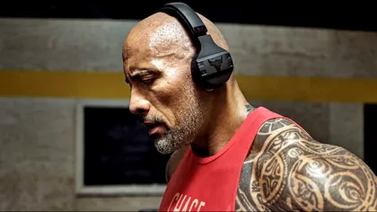 The Rock a lansat brandul propriu de căști pentru sportivi