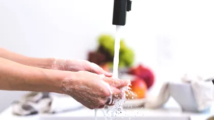 Oamenii habar nu au cum să se spele pe mâini în mod corect