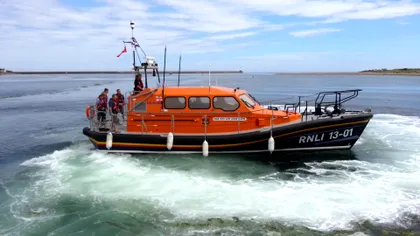 Barca de salvare cu suspensii pe care n-o scufundă nici uraganul