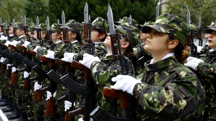 Ce șanse sunt să revină serviciul militar obligatoriu în România