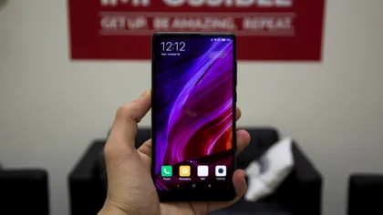 Xiaomi ar putea avea telefonul fără margini la care ai visat