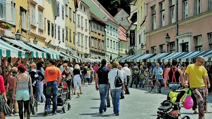 Orașul unde n-ai voie cu mașina în centru, dar poți merge gratis cu taxiul