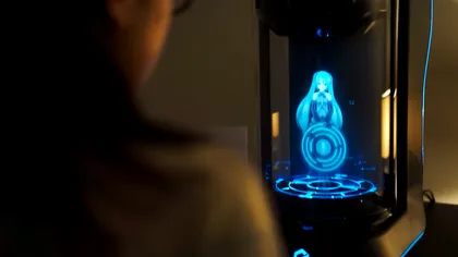 Bărbatul care a lăsat o lume întreagă cu gura căscată s-a căsătorit cu o hologramă
