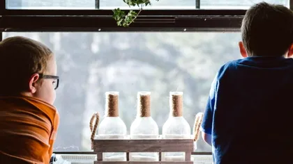 De ce e crucial pentru copii să se joace afară cât de mult se poate