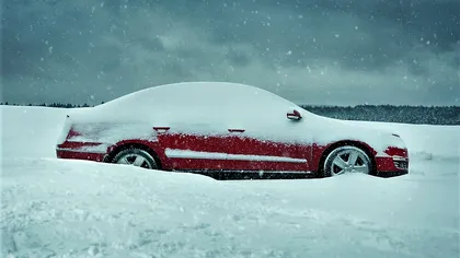 Ce trebuie să știi ca șofer iarna ca să nu rămâi cu mașina-n drum