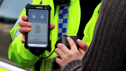 Ce trebuie să știi dacă poliția îți cere să-ți deblochezi telefonul