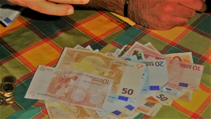 Curs BNR: la ce curs valutar ai euro și dolar azi, 2 aprilie