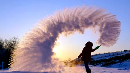 Provocarea stupidă de pe internet care bagă oamenii în spital