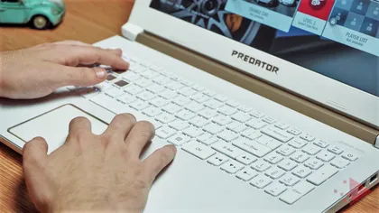 Cum să te ții departe de fraude și furt de identitate pe internet în România