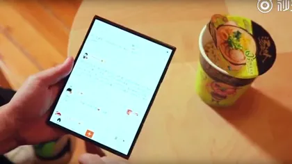 Telefonul pliabil al chinezilor de la Xiaomi apare într-un nou clip video
