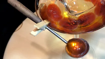 Cum am experimentat bucătăria moleculară în mixologie și am fost fascinat