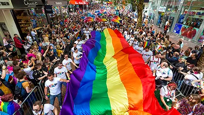 Celebrăm Pride: mesajul optimist pe care îl transmite Doodle-ul Google comunității LGBTQ+