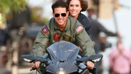 Tom Cruise se reîntoarce în filmul Top Gun, iar asta îți arată că anii pot trece și frumos