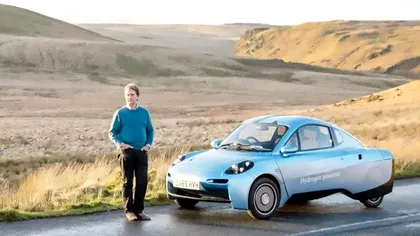 Mașina futuristă mai bună decât Tesla: merge pe hidrogen și elimină apă