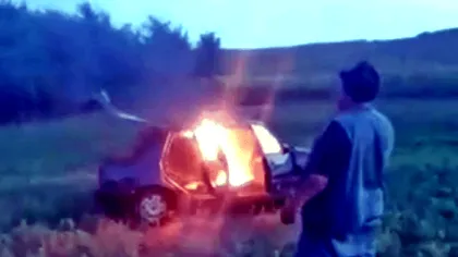 VIDEO Protest cu Dacia în flăcări: cum a ajuns un român la gestul extrem